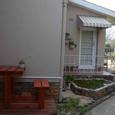 Anni Bos Hotel Stellenbosch Buitenkant foto